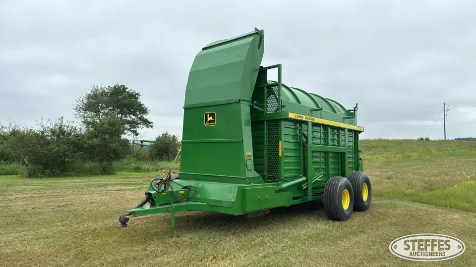 John Deere 200 Bale Handling