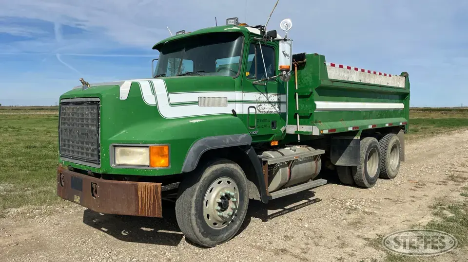 1998 Mack CH613 Dump Truck