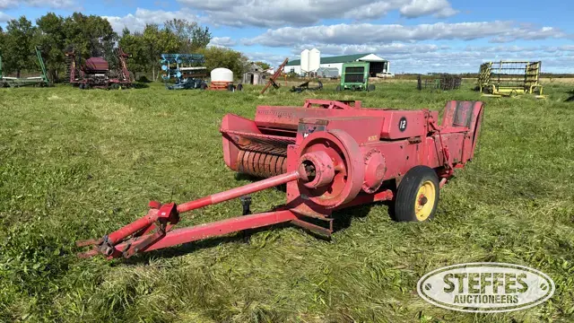Massey Ferguson 12