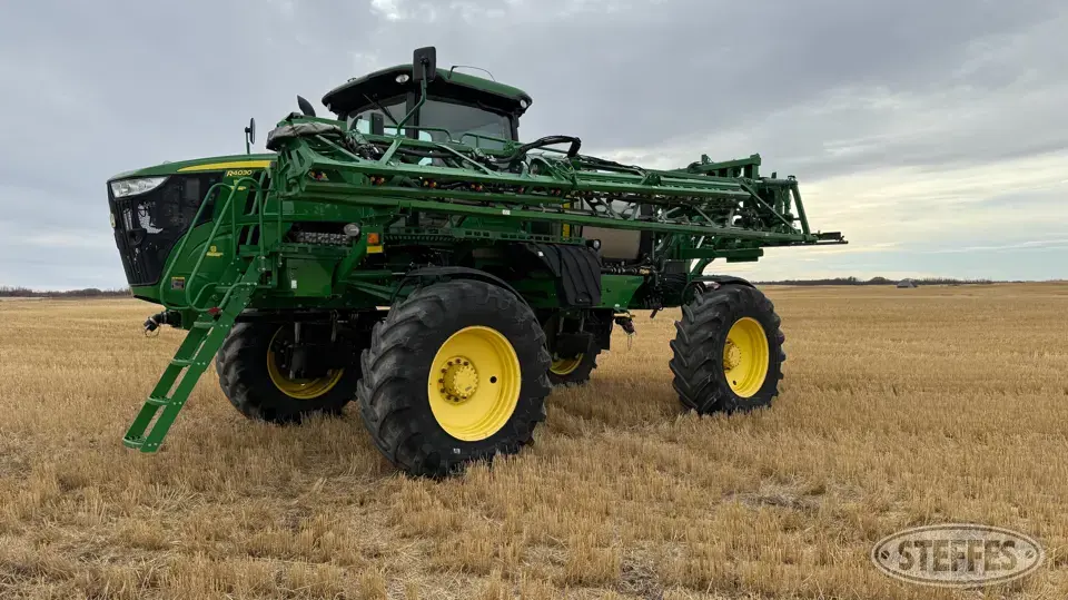 2014 John Deere R4030 Self-Propelled Sprayer
