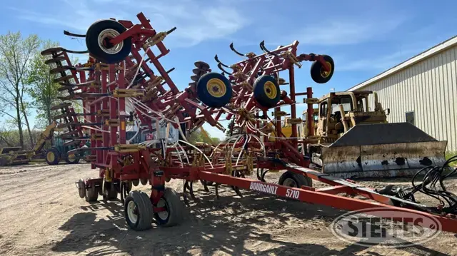 Bourgault 5710