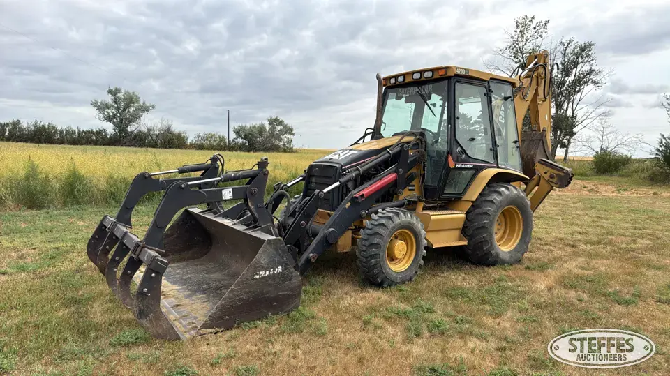 2004 CAT 420D Loader Backhoe