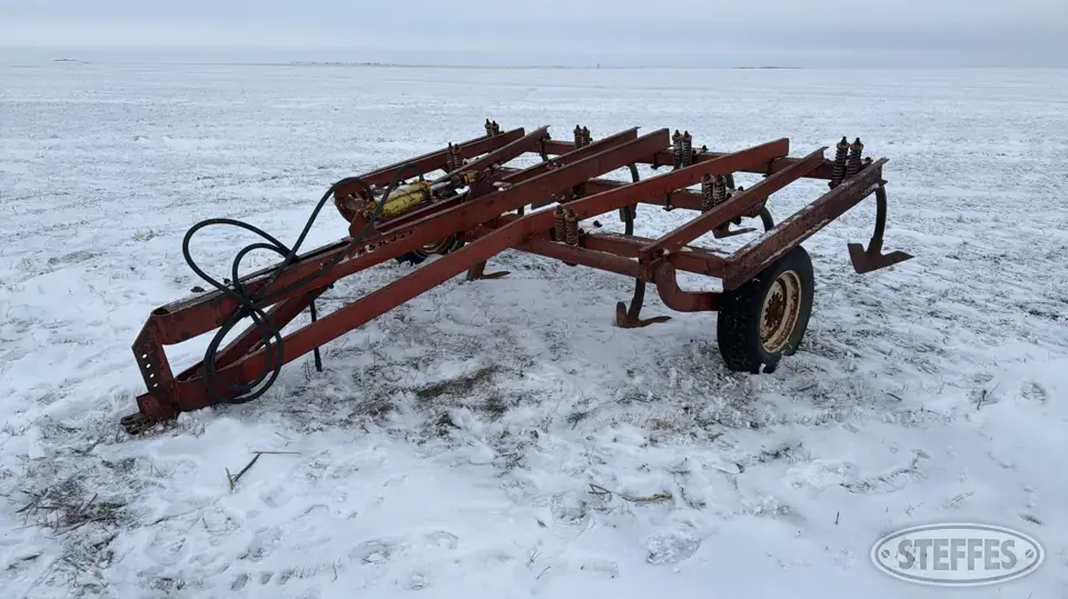 Cockshutt 247 Field Cultivator