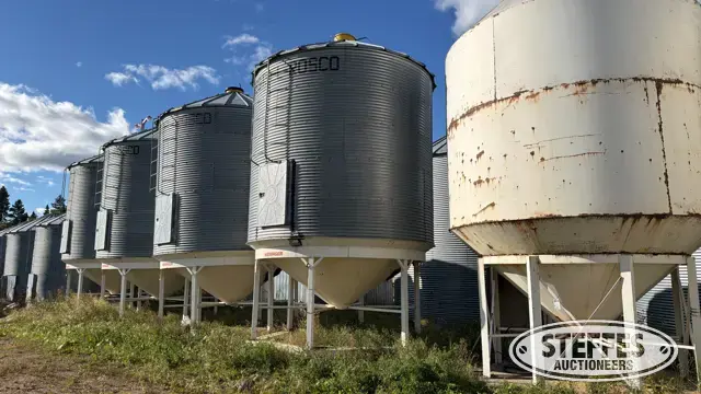 Westeel-Rosco hopper bin