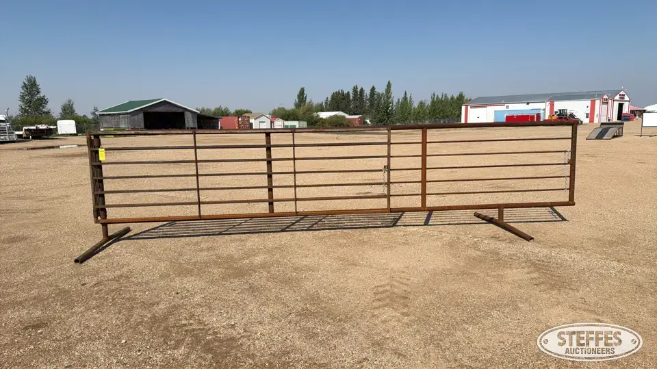 Freestanding livestock panel w/gate Livestock Handling