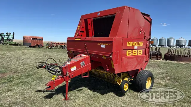 New Holland 688