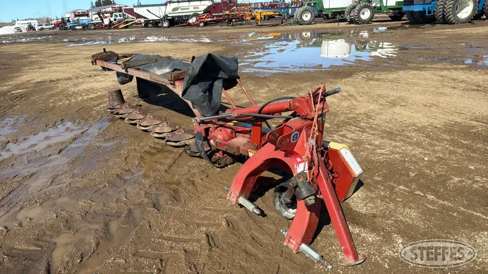 New Holland 617 Disc Mower