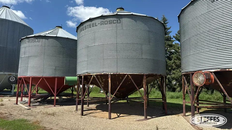 Westeel-Rosco hopper bin