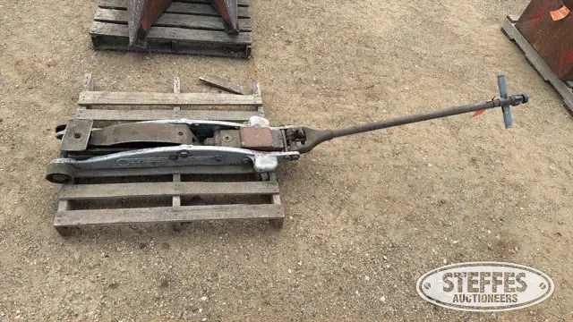 Floor jack