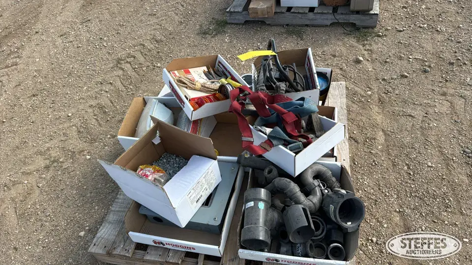 Lights & plastic fittings General Tools and Shop Supply