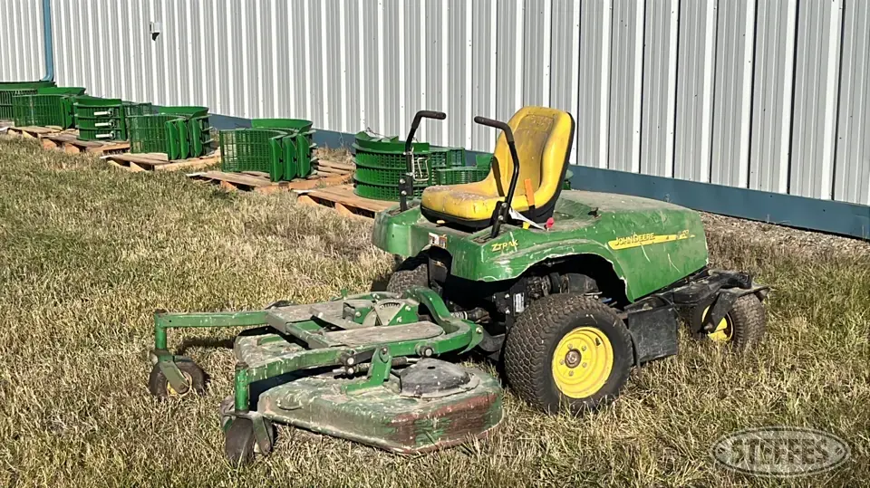 John Deere Z-Trak F687 Zero Turn Mower