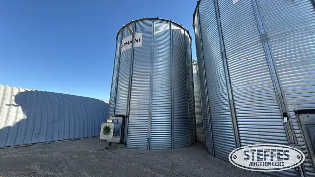 Darmani grain bin