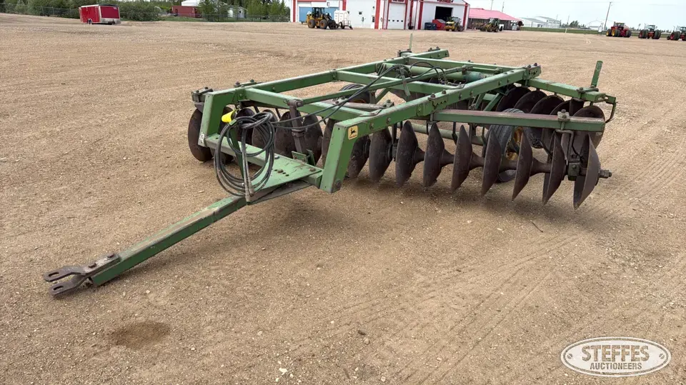 John Deere 225 Disc