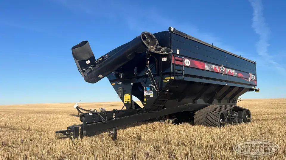 2024 J&M X2332 Grain Cart
