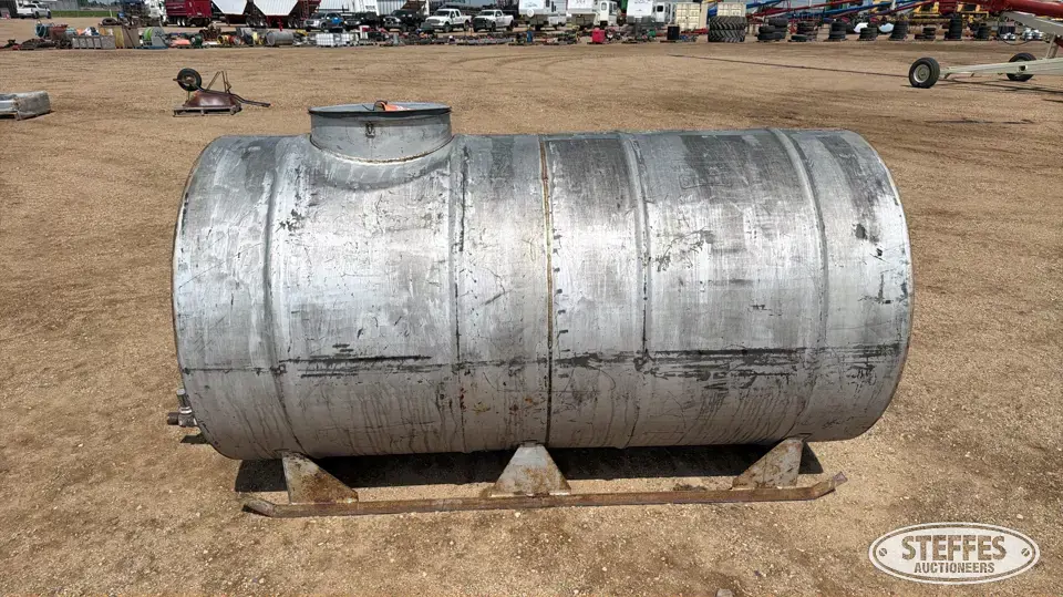 Westeel 500 gal. water tank Tanks-Other