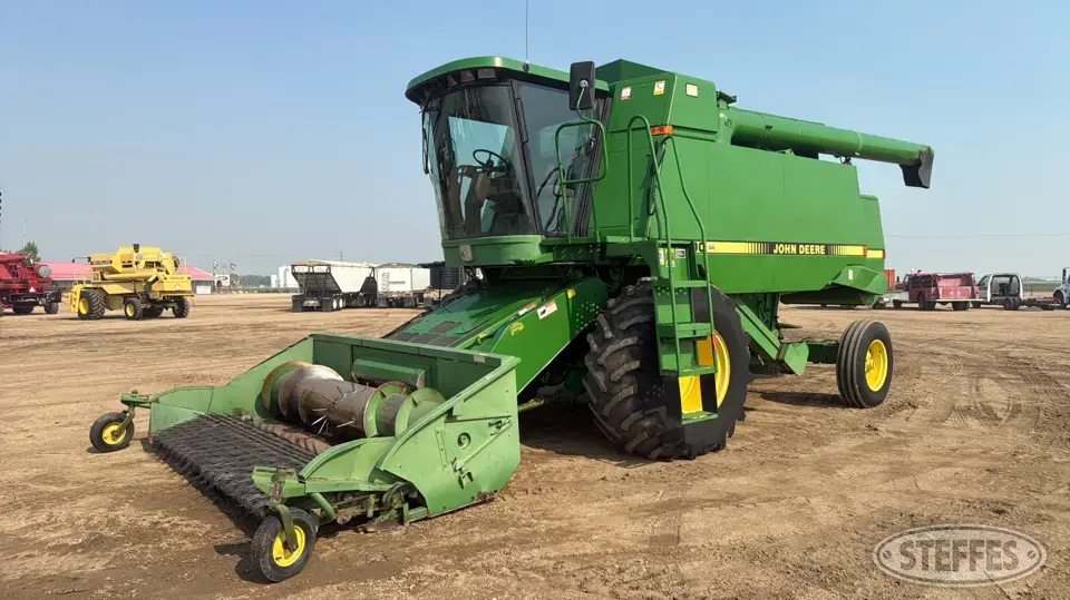 1989 John Deere 9500 Combine