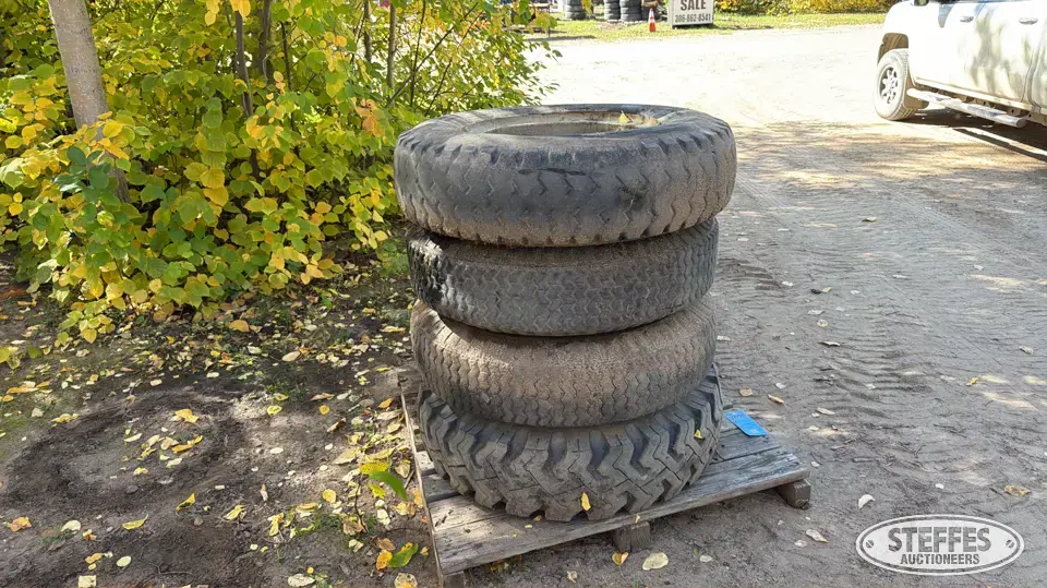 (4) 10.00-20 tires Construction Equipment Tire