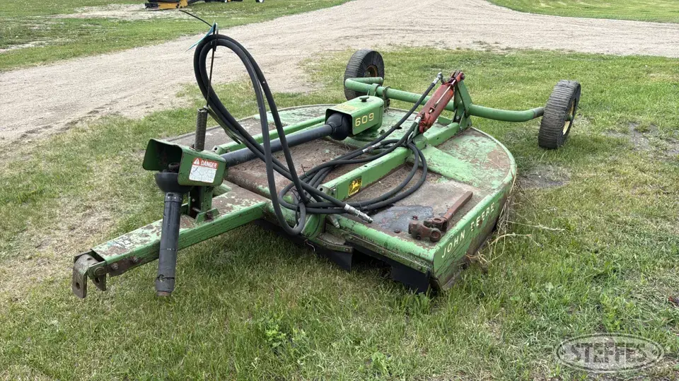 John Deere 609 Rotary Mower