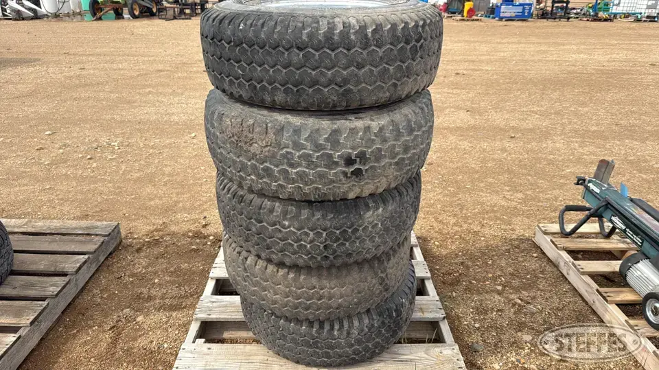 (5) Hankook 30x9.50R15LT tires Passenger-Light Truck Tire