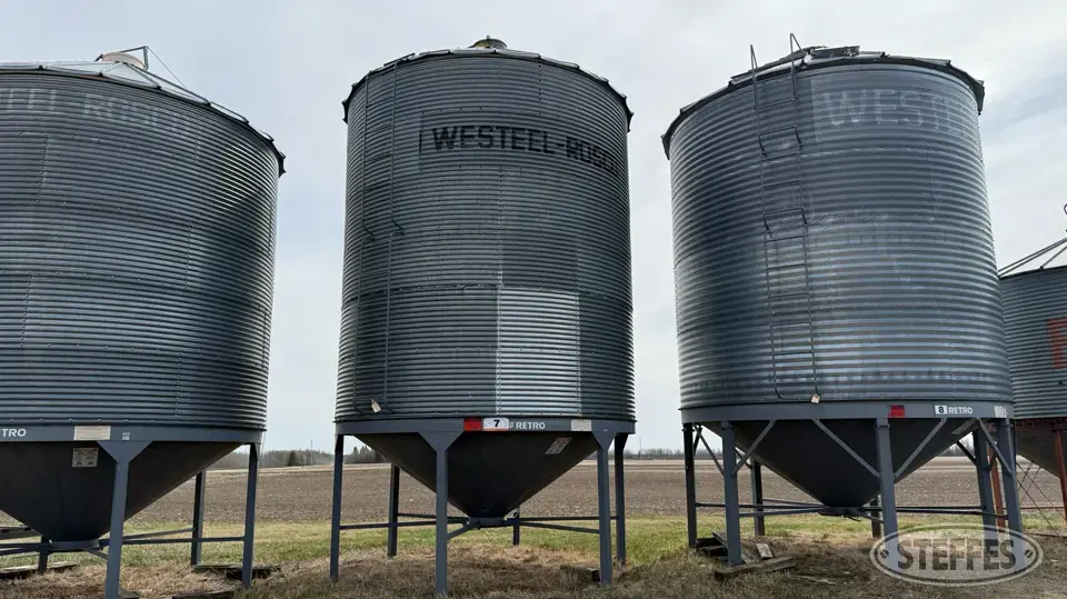 Westeel-Roscoe 146 Hopper Bin