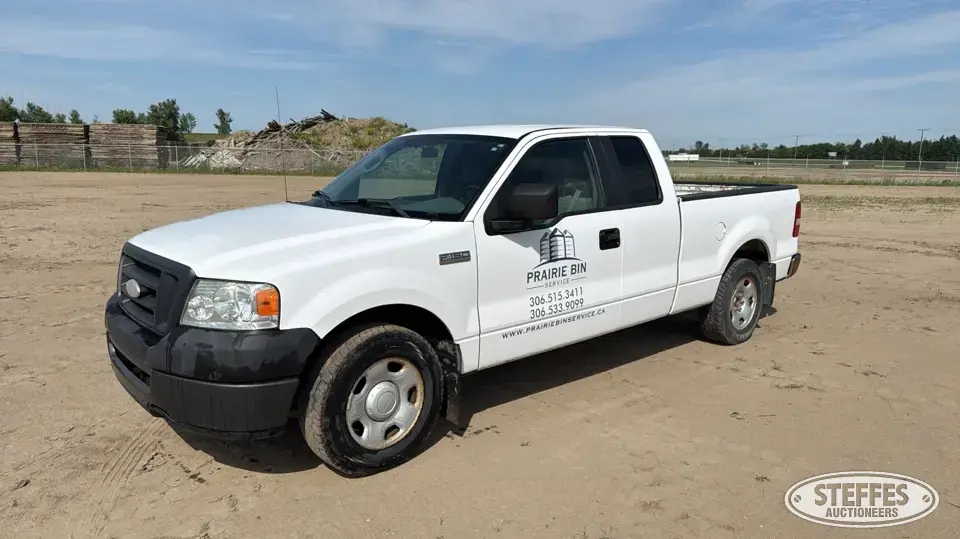 2006 Ford F-150 XL Half Ton Pickup