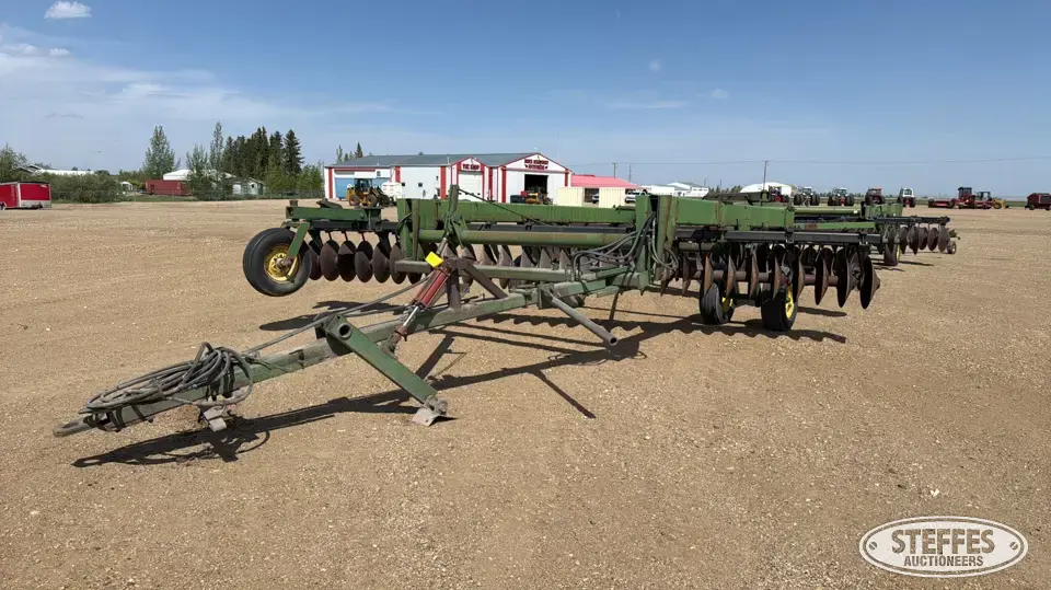 John Deere 370 Disc