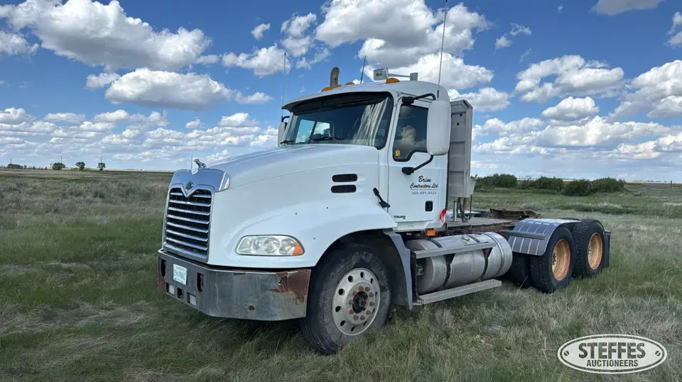 2004 Mack Vision Conventional Truck without Sleeper