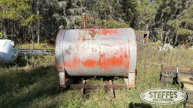 600 gal. fuel tank