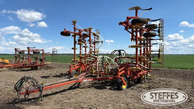 1995 Bourgault 8800-36