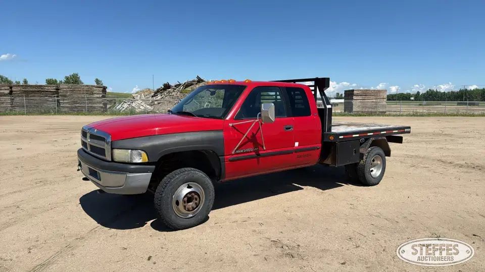 1999 Dodge Ram 3500 Flatbed Truck