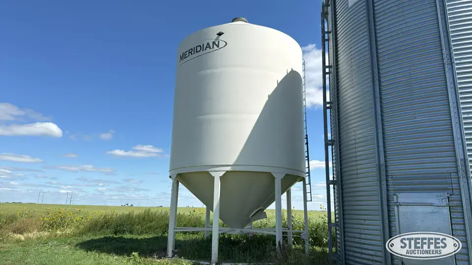 Meridian M1615 hopper bin