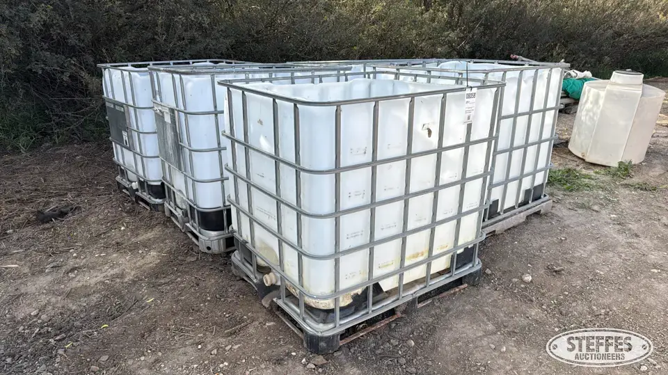 (5) Chemical totes Farm Support Item