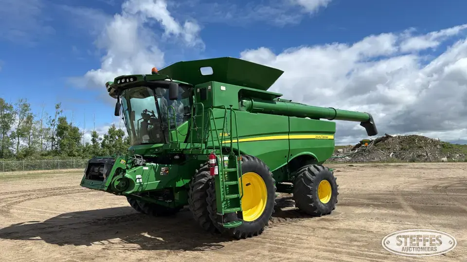 2013 John Deere S680 Combine