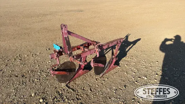 Allis-Chalmers plow