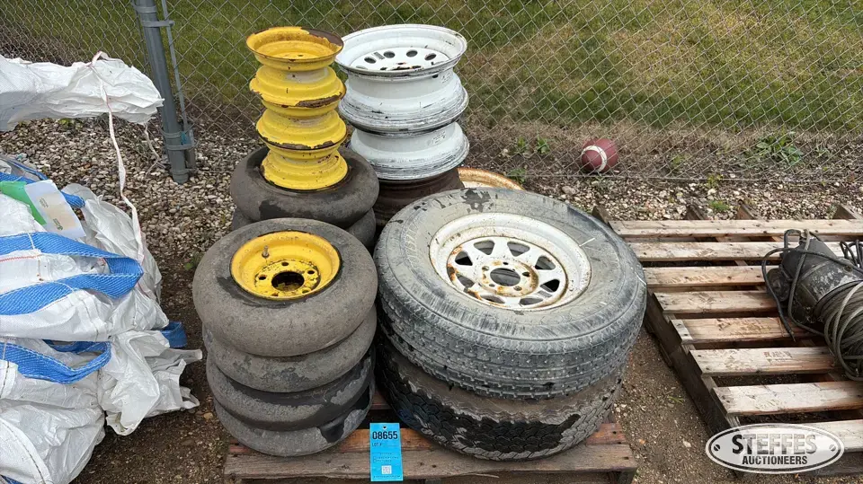 Tires & wheels Farm Support Item