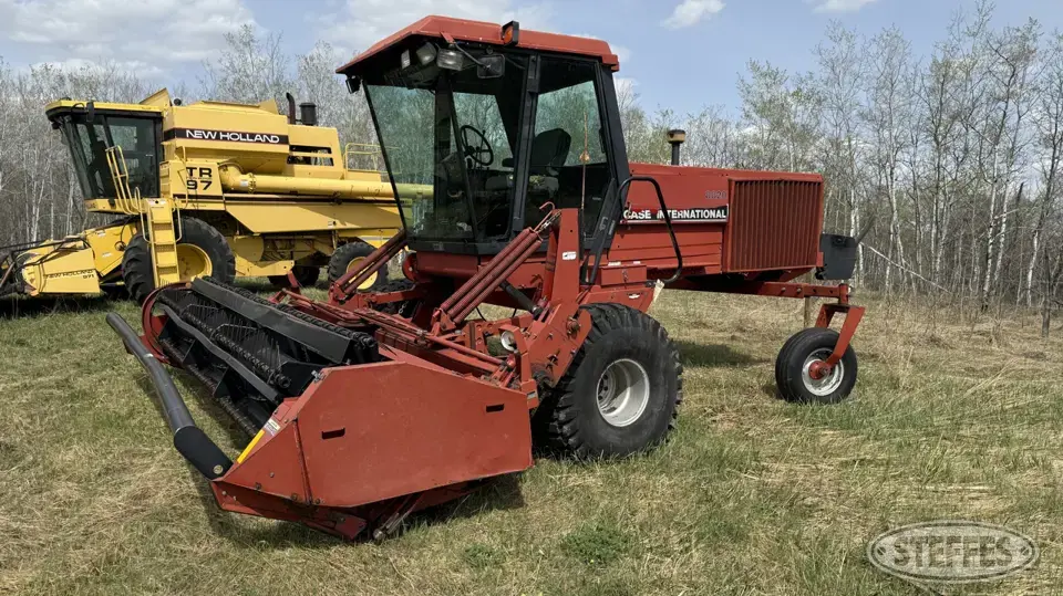 1995 Case IH 8820 Self-Propelled Swather