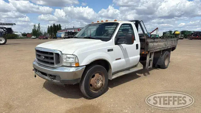 2004 Ford Super Duty F-550 XLT