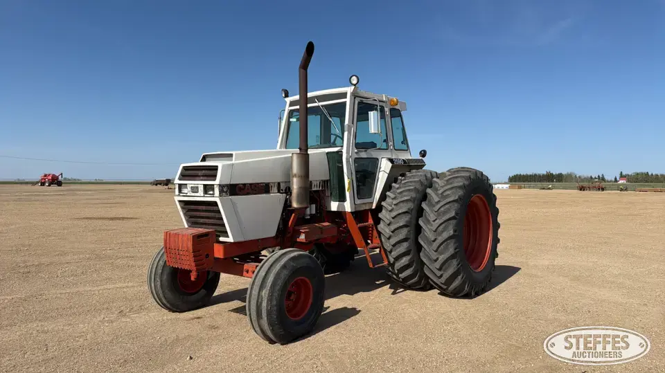 1982 Case 2590 2WD Tractor