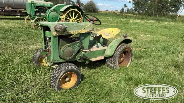 John Deere 110