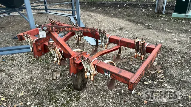 International chisel plow