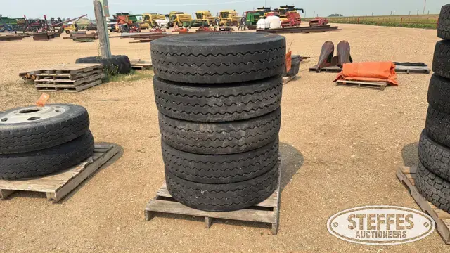 (5) Continental 11R24.5 tires