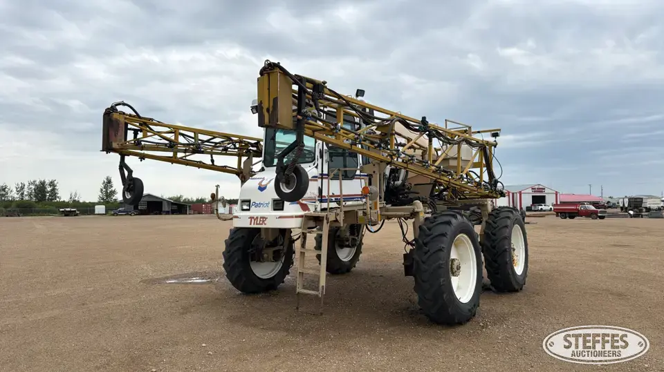 1998 Patriot WT175 Self-Propelled Sprayer