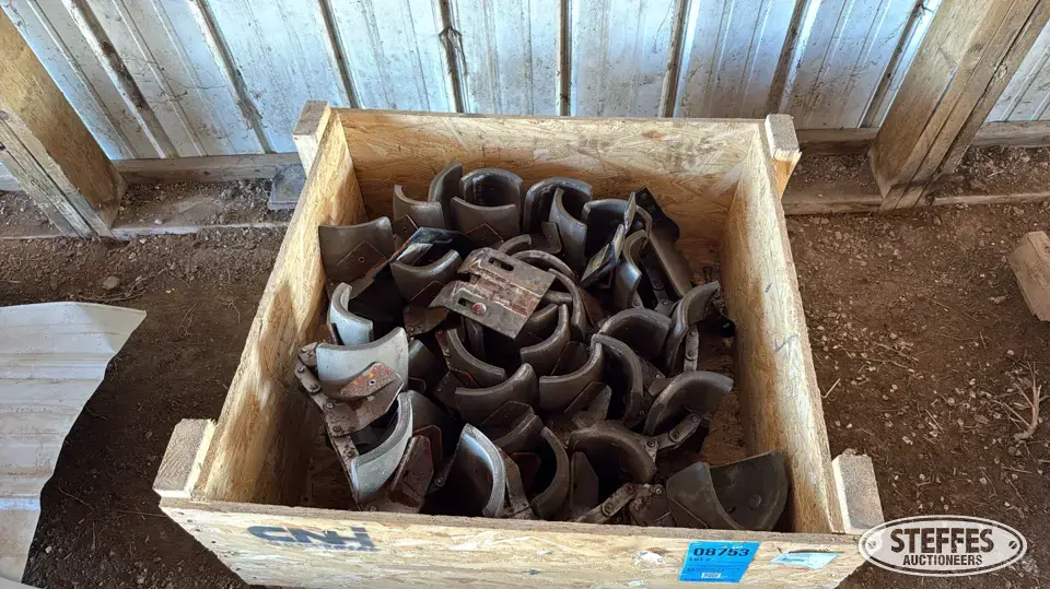 Elevator chain Ag Equipment Part
