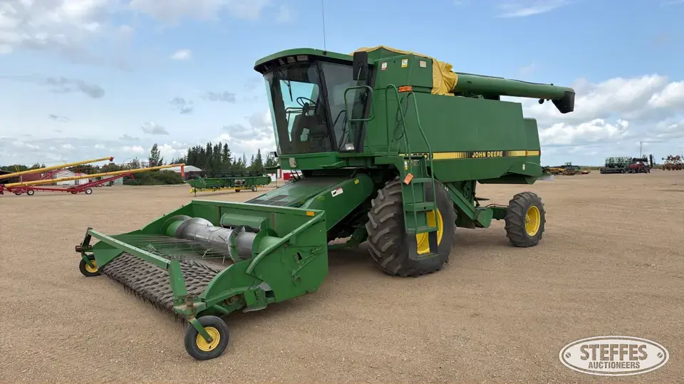 1990 John Deere 9500 Combine
