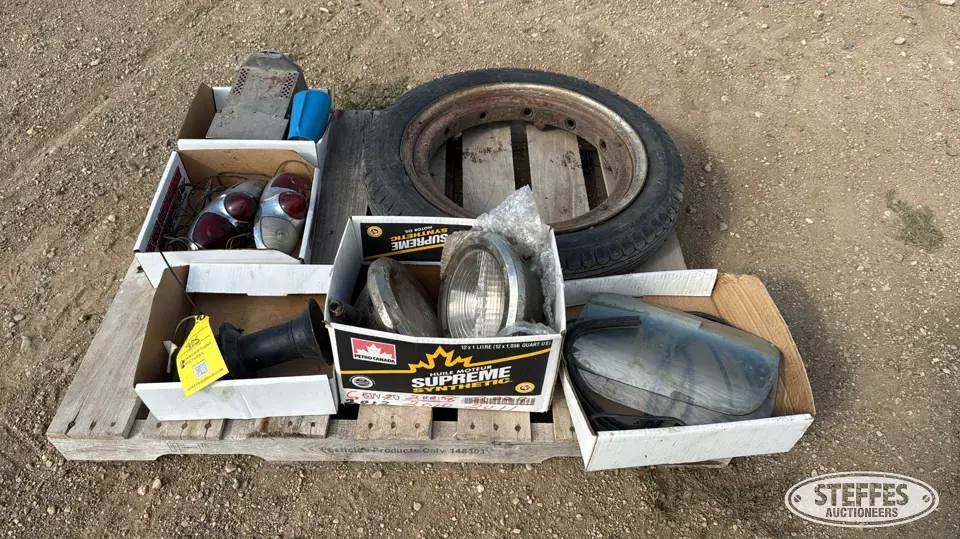 Antique automobile parts Truck-Trailer Part