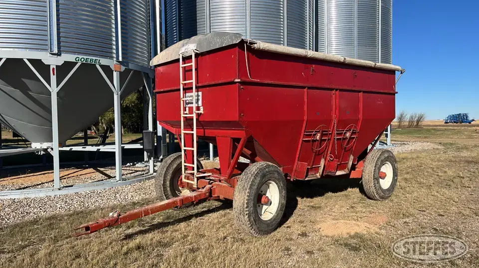 Unverferth gravity wagon Gravity Box