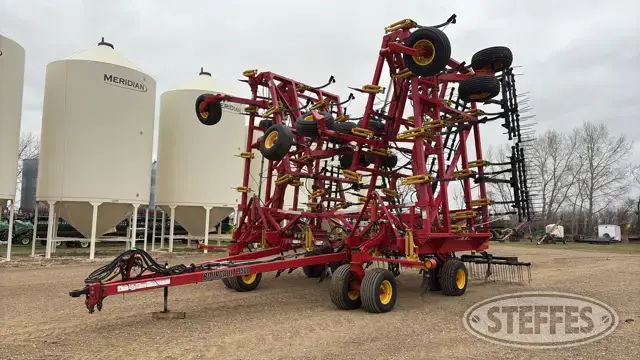2016 Bourgault 9500-70