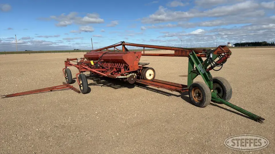 McCormick International 100 Press Drill