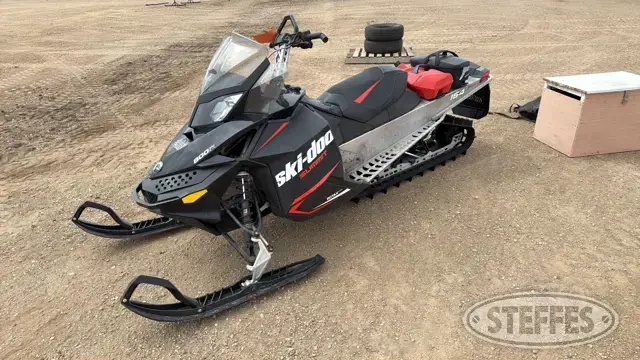 2015 Ski-doo Summit 800R