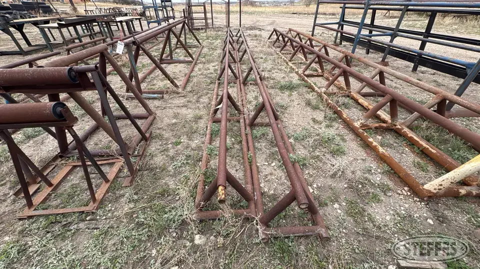 (2) Pipe stands Stands and Accessory